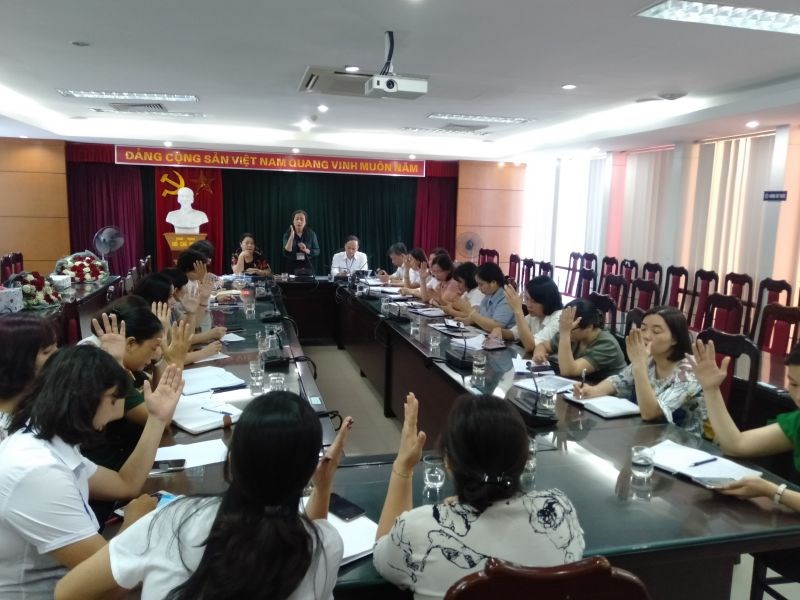 100% các đại biểu đồng ý bầu đồng chí Đào Thu Hải giữ chức vụ Chủ tịch Hội Liên hiệp phụ nữ quận Long Biên khóa 3 nhiệm kỳ 2016-2021