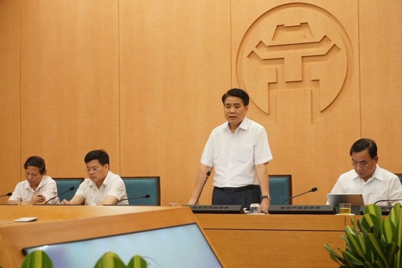 Chủ tịch UBND Thành phố Hà Nội chỉ đạo tại cuộc họp.