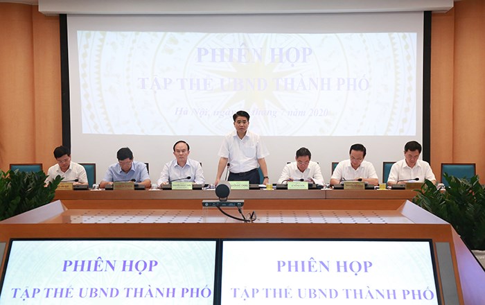Đồng chí Nguyễn Đức Chung, Chủ tịch UBND Thành phố Hà Nội chủ trì Hội nghị.