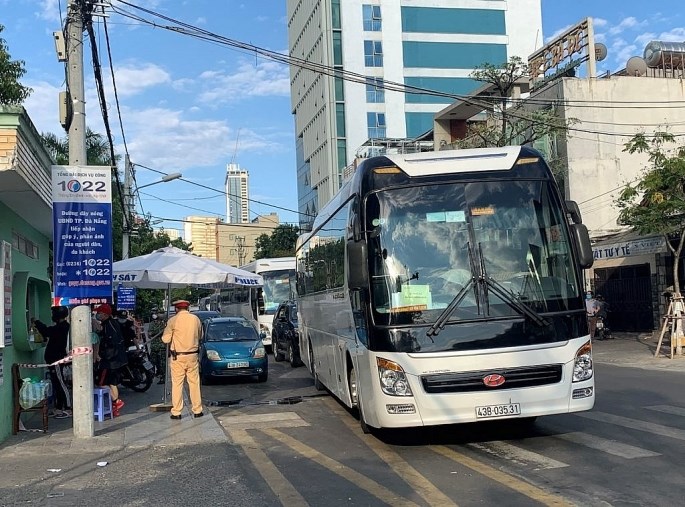 Tạm dừng hoạt động vận tải hành khách đi, đến thành phố Đà Nẵng - ảnh 1
