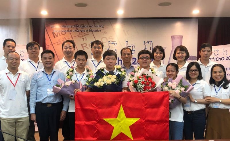 Cả 4 học sinh Việt Nam đều đoạt Huy chương vàng Olympic hóa học quốc tế - ảnh 1