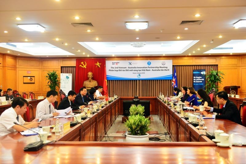 Đại sứ Australia Robyn Mudie cùng Bộ trưởng Chu Ngoc Anh chủ trì cuộc họp Đối tác Đổi mới Sáng tạo Việt Nam – Australia  lần II – Hà Nội ngày 4/8/2020