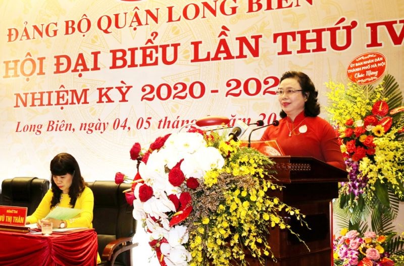 Phó Bí thư Thường trực Thành ủy Ngô Thị Thanh Hằng phát biểu chỉ đạo tại đại hội.