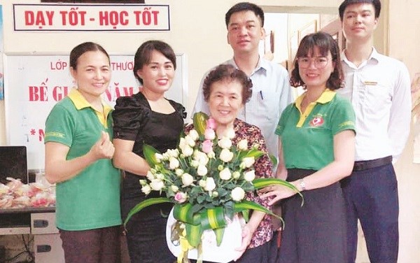Cô giáo Đỗ Thị Thoa luôn được đồng nghiệp và phụ huynh học sinh yêu mến