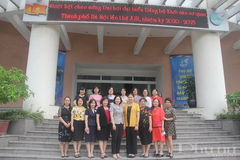 Đồng chí Hà Thị Nga- Bí thư Đảng đoàn, Chủ tịch Hội LHPN Việt Nam đến thăm và làm việc với Hội LHPN Hà Nội