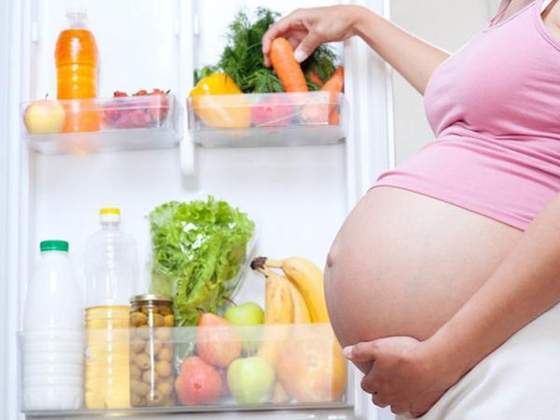 Chế độ dinh dưỡng cho bà bầu cần có đủ  các khoáng chất, vitamin và chất xơ.