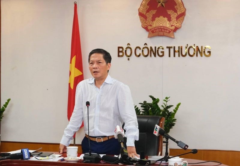 Bộ trưởng Bộ Công Thương Trần Tuấn Anh yêu cầu các đơn vị liên quan tiếp tục lắng nghe, tiếp thu ý kiến của người dân về biểu giá điện. Ảnh: VGP/Phan Trang