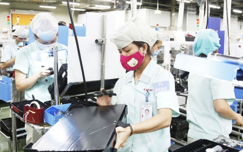 Hà Nội phấn đấu đến năm 2025 cơ bản trở thành thành phố công nghiệp hóa, hiện đại hóa. Trong ảnh: Sản xuất hàng điện tử xuất khẩu tại Công ty TNHH Canon Việt Nam (Khu công nghiệp Thăng Long, Hà Nội). Ảnh: Viết Thành