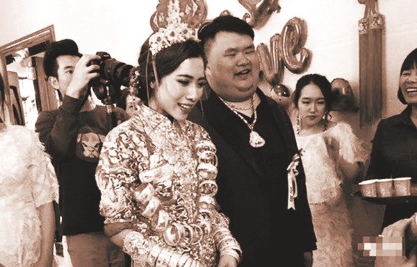 Đám cưới ngập vàng ở Trung Quốc	ảnh BI