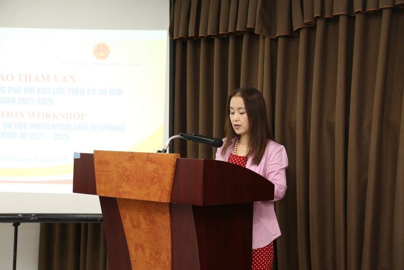 Bà Naomi Kitahara, Trưởng đại diện UNFPA tại Việt Nam phát biểu khai mạc hội thảo.
