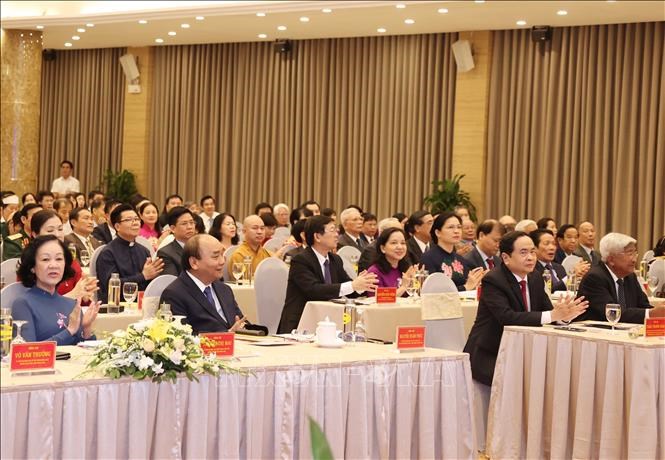 Thủ tướng Nguyễn Xuân Phúc, Chủ tịch Hội đồng Thi đua - Khen thưởng Trung ương và các đại biểu tham dự. Ảnh: Thống Nhất/TTXVN