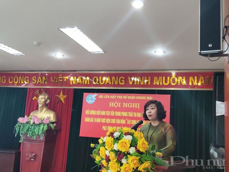 Đồng chí Lê Thị Thiên Hương - Phó Chủ tịch Hội LHPN Hà Nội phát biểu chỉ đạo hội nghị