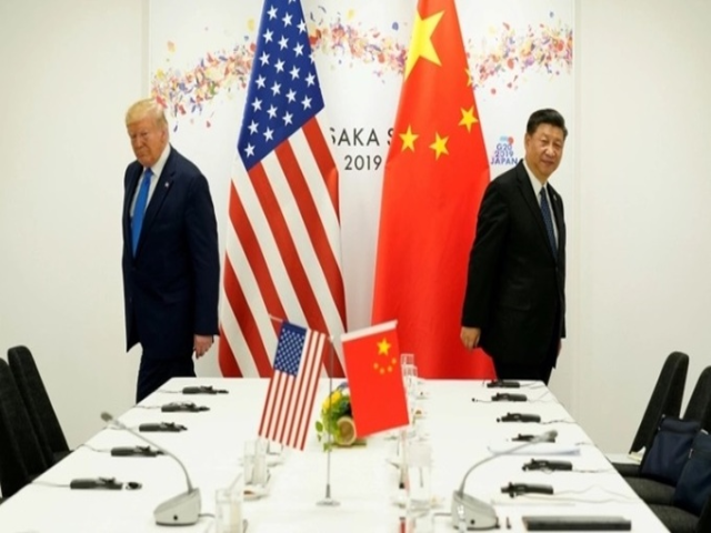 Tổng thống Mỹ Donald Trump (trái) và Chủ tịch Trung Quốc Tập Cận Bình tại một cuộc họp bên lề hội nghị thượng đỉnh G20 ở Osaka, Nhật Bản, hồi tháng 6/2019. Ảnh: Reuters.