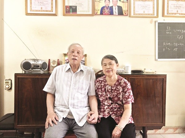 Ông bà Trần Trọng Huyền và Phan Thị Sỹ lựa chọn cuộc sống tự lập để sống già hạnh phúc
