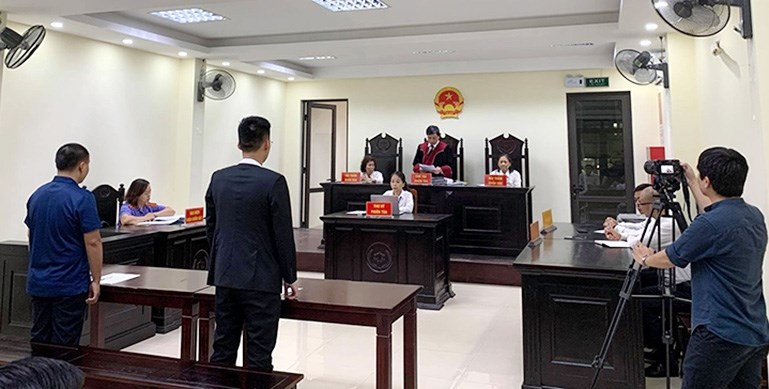 Chủ tọa phiên xử sơ thẩm tuyên Vinamilk thắng kiện Tạp chí điện tử Giáo dục Việt Nam.
