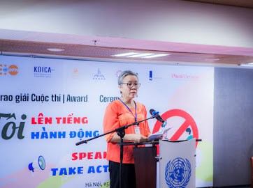 Bà Nguyễn Vân Anh- Giám đốc CSAGA phát biểu
