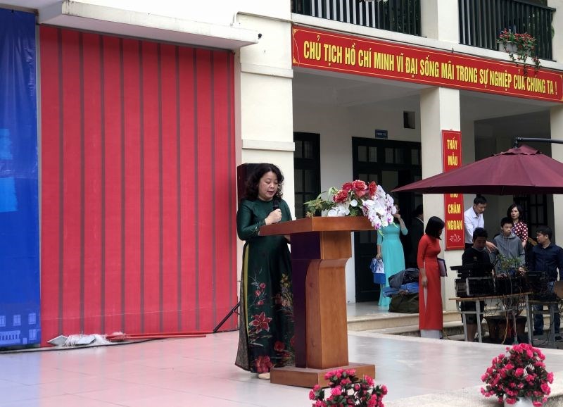Đồng chí Nguyễn Thị Thu Thủy, Phó Chủ tịch Thường trực Hội LHPN Hà Nội phát động buổi truyền thông