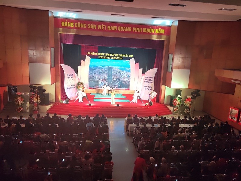 Chương trình văn nghệ đặc sắc chào mừng kỷ niệm 90 năm Ngày thành lập Hội LHPN Việt Nam trong buổi gặp mặt