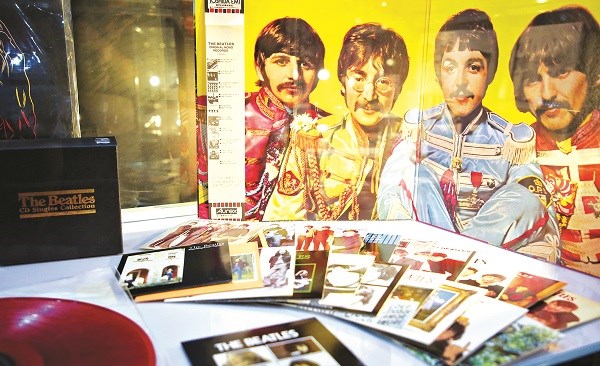 Triển lãm “Love the Beatles” về ban nhạc The Beatles