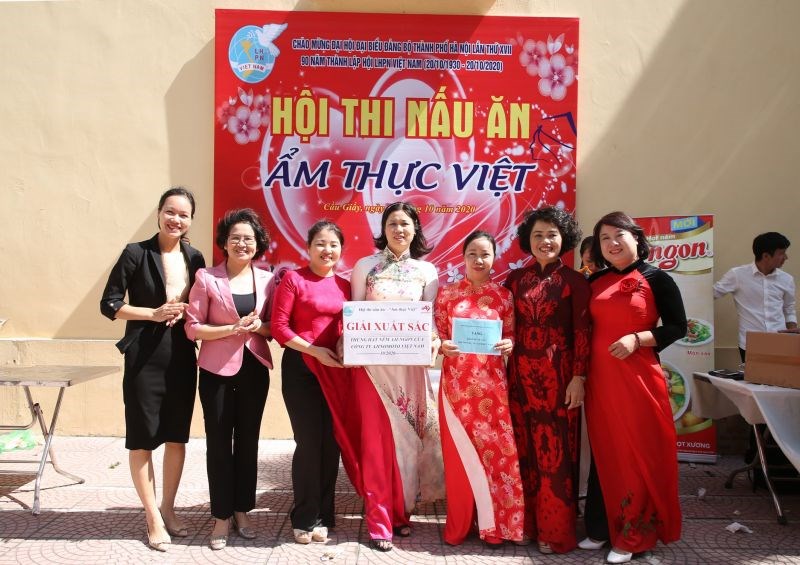 và giải Xuất sắc Hội thi nấu ăn Ẩm thực Việt