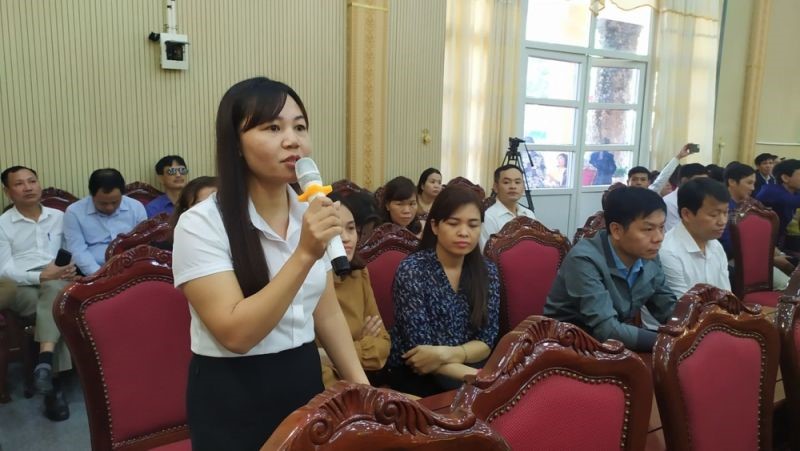 Nguời lao động hỏi