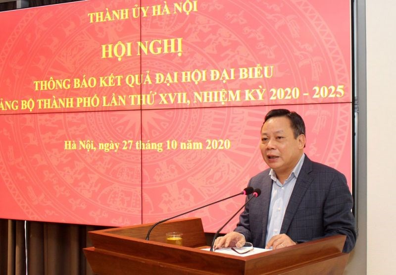 Phó Bí thư Thành ủy Nguyễn Văn Phong phát biểu tại hội nghị.