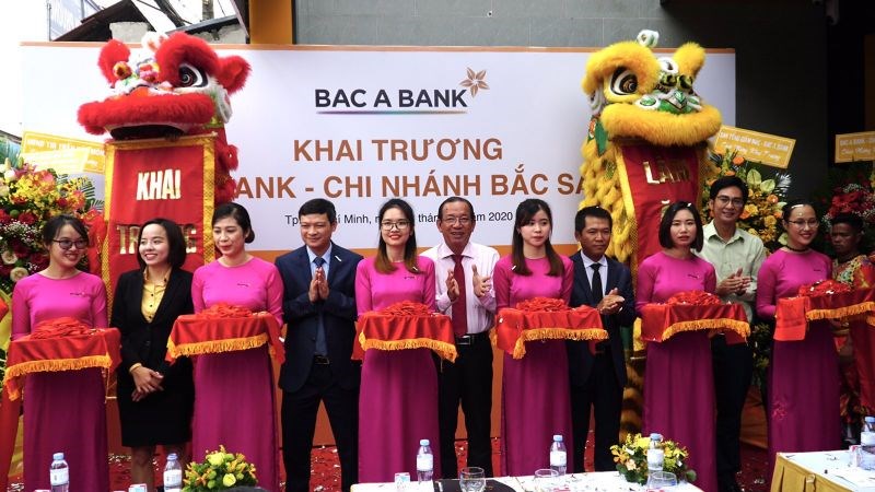 Nghi lễ cắt băng khai trương BAC A BANK Chi nhánh Bắc Sài Gòn