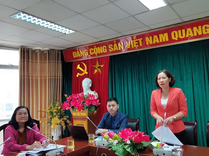 Đồng chí Lê Kim Anh - Chủ tịch Hội LHPN Hà Nội phát biểu chỉ đạo hội nghị