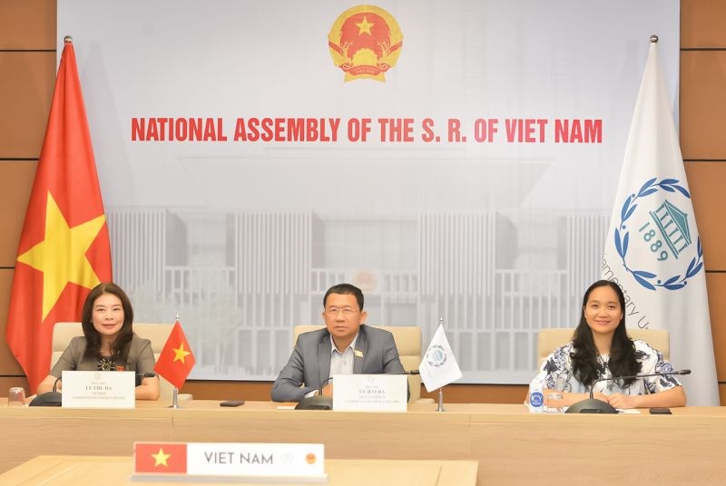 Đoàn đại biểu Quốc hội Việt Nam tham dự Phiên họp