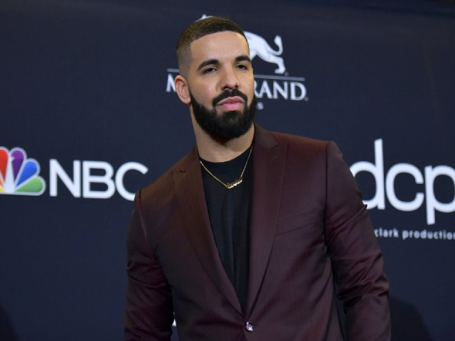 Drake tại Lễ trao giải âm nhạc Billboard ở Las Vegas.