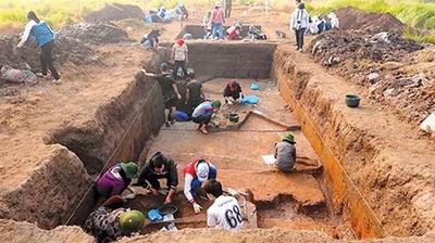 Khai quật khảo cổ tại Khu vực gò Dền Rắn, Hà Nội - ảnh 1