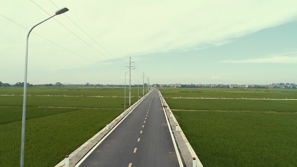 Đường giao thông nông thôn tại Thường Tín được mở rộng 	Ảnh: Tô Quý