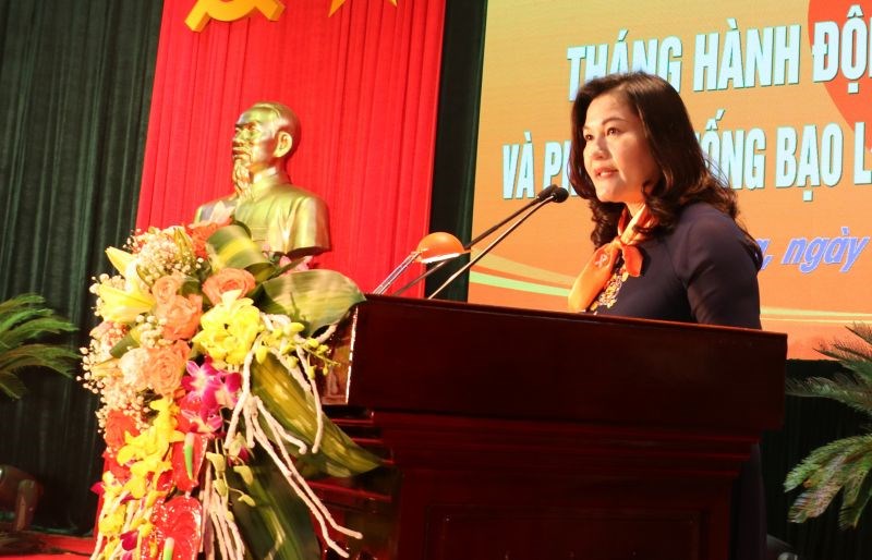 Thứ trưởng Bộ LĐ-TBXH Nguyễn Thị Hà phát biểu tại Lễ Phát động