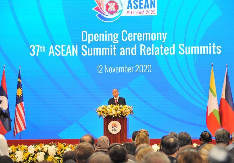 Thủ tướng Chính phủ Nguyễn Xuân Phúc, Chủ tịch Hội nghị Cấp cao ASEAN lần thứ 37 phát biểu khai mạc hội nghị