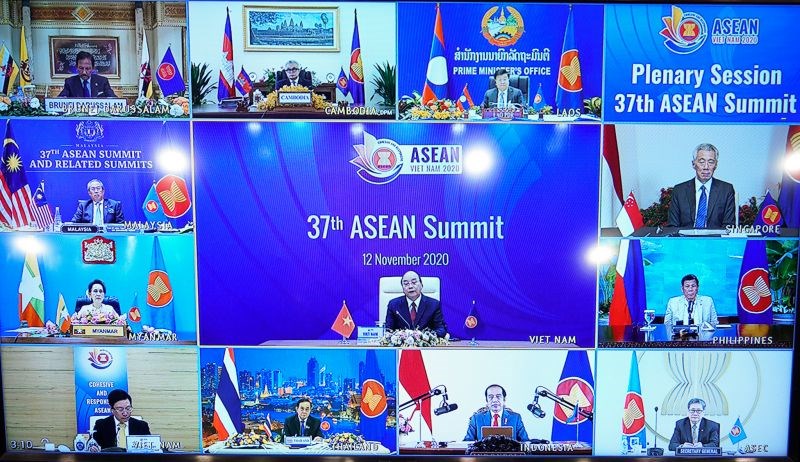 Phiên khai mạc Hội nghị Cấp cao ASEAN 37 do Thủ tướng Nguyễn Xuân Phúc trên cương vị Chủ tịch ASEAN chủ trì - Ảnh: VGP/Quang Hiếu