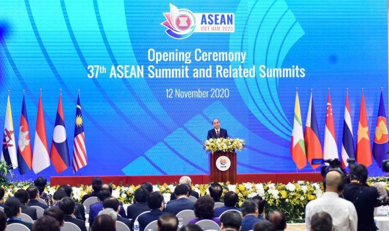 Thủ tướng Nguyễn Xuân Phúc phát biểu khai mạc Hội nghị Cấp cao ASEAN 37 (VGP/Quang Hiếu)