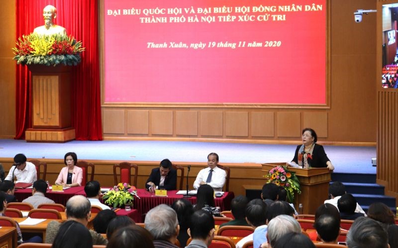 Đồng chí Nguyễn Thị Bích Ngọc phát biểu tại hội nghị.