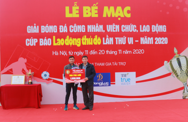 Giải Vua phá lưới được trao cho vận động viên đến từ đội bóng Công ty TNHH MTV Thoát nước Hà Nội, Lê Quang Duy với 9 bàn thắng.