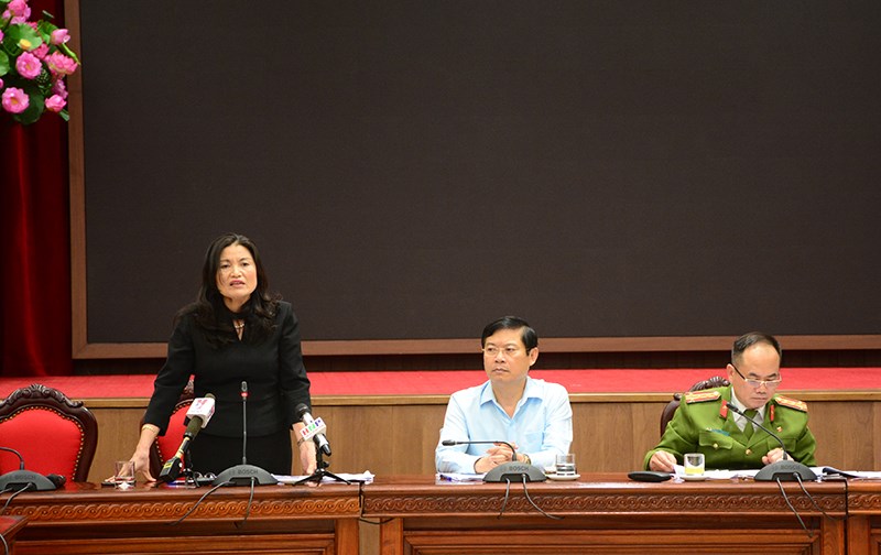Bà Lã Thị Lan, Phó Giám đốc Trung tâm Kiểm soát bệnh tật Hà Nội báo cáo