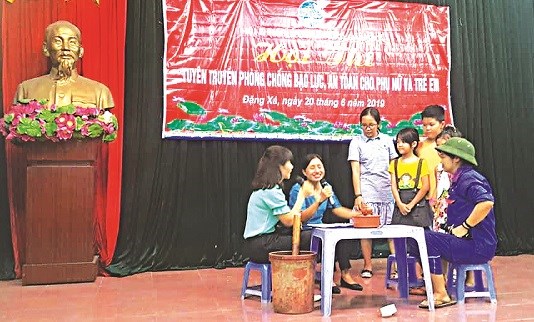 Một buổi sinh hoạt của CLB Gia đình nói không với bạo lực xã Đặng Xá