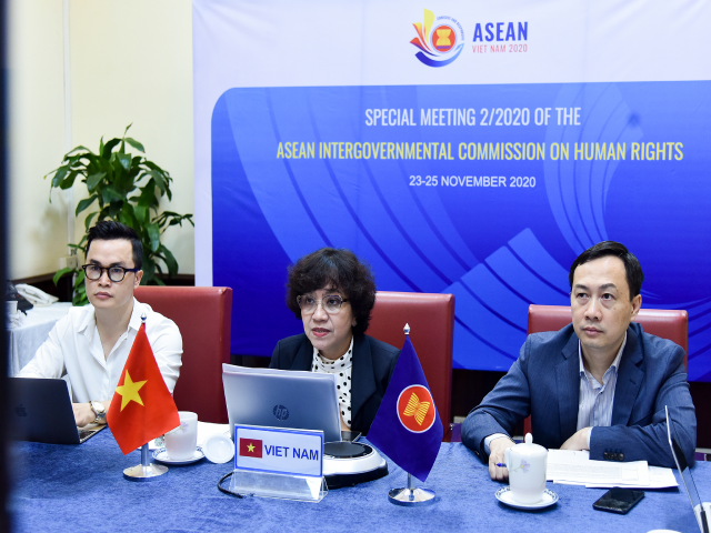 Chủ tịch AICHR 2020, Đại sứ Nguyễn Thái Yên Hương nhấn mạnh tầm quan trọng của việc triển khai các chương trình nghị sự và hoạt động hợp tác về thúc đẩy và bảo vệ nhân quyền trong ASEAN.