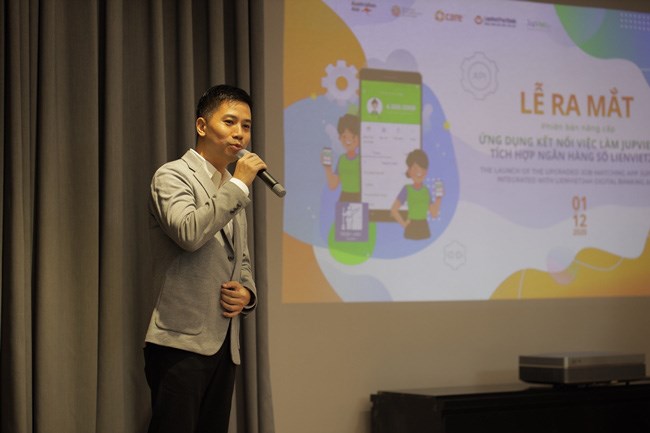 Phan Hồng Minh, Giám đốc Jupviec.vn  giới thiệu về dịch vụ