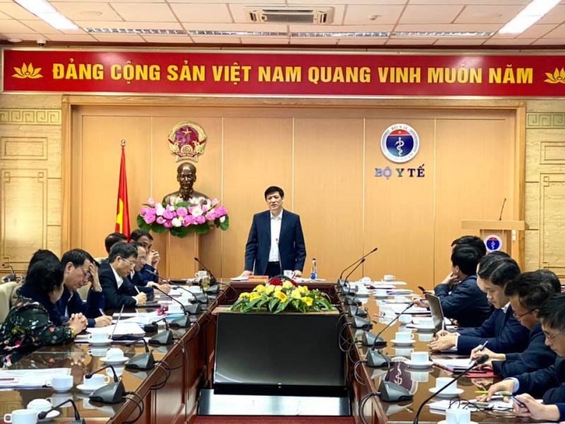 Bộ trưởng Bộ Y tế Nguyễn Thanh Long phát biểu chủ trì cuộc họp.