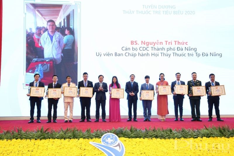 Đại hội đại biểu toàn quốc Hội Thầy thuốc trẻ Việt Nam lần thứ IV đã tuyên dương 10 thầy thuốc trẻ tiêu biểu trong công tác chăm sóc, bảo vệ sức khỏe nhân dân, nghiên cứu khoa học, tình nguyện vì sức khỏe cộng đồng