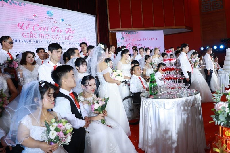 Gần 50 cặp đôi chung niềm hạnh phúc được tổ chức lễ cưới