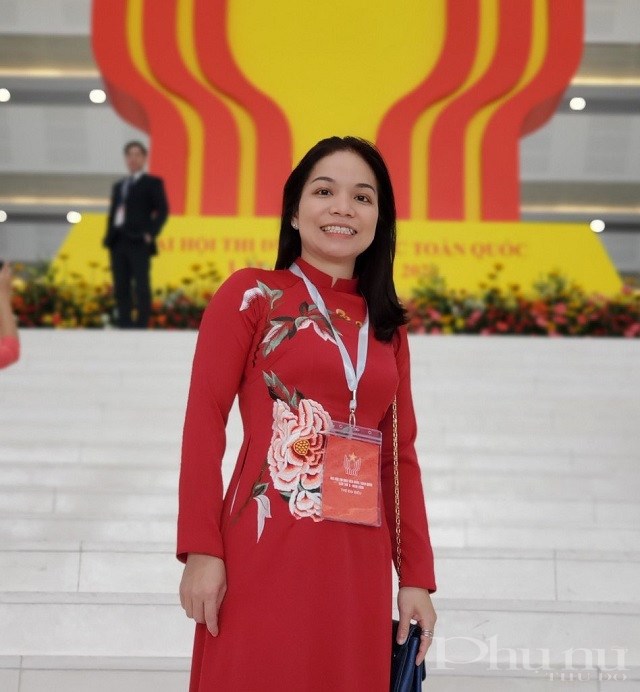 Chị Trần Thị Khánh Linh tại Đại hội Thi đua yêu nước toàn quốc.