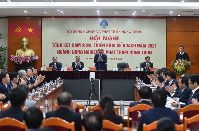 Thủ tướng Chính phủ Nguyễn Xuân Phúc dự và phát biểu tại hội nghị