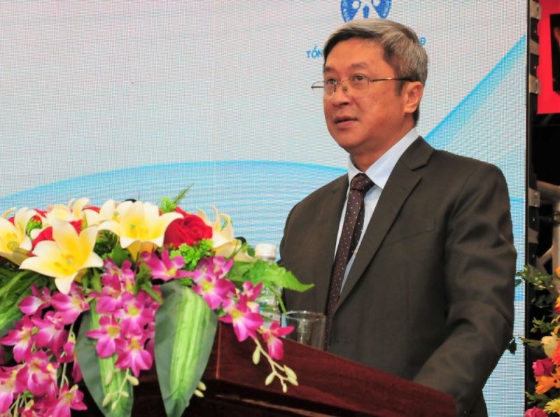 Thứ trưởng Bộ Y tế Nguyễn Trường Sơn phát biểu tại Hội thảo về Dân số và Phát triển hưởng ứng Tháng hành động Quốc gia về Dân số và Ngày Dân số Việt Nam.