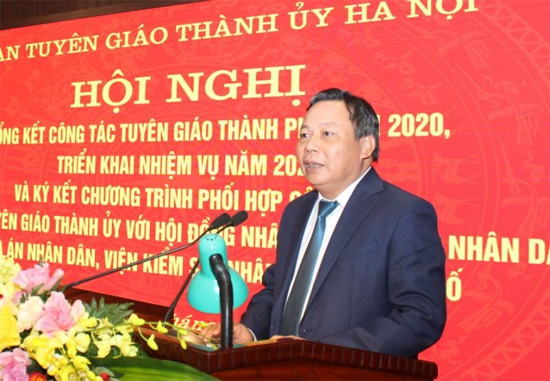 Phó Bí thư Thành ủy Nguyễn Văn Phong phát biểu chỉ đạo hội nghị