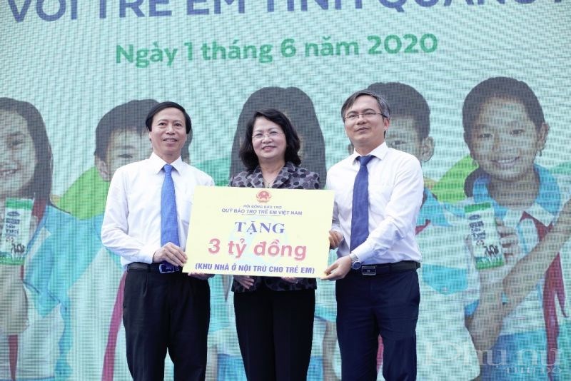 Nhân dịp Tết thiếu nhi, Phó Chủ tịch nước trao tặng tỉnh Quảng Nam khu nhà nội trú cho trẻ em trị giá 3 tỷ đồng .
